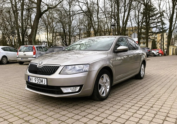 Skoda Octavia cena 29600 przebieg: 209000, rok produkcji 2013 z Strzyżów małe 407